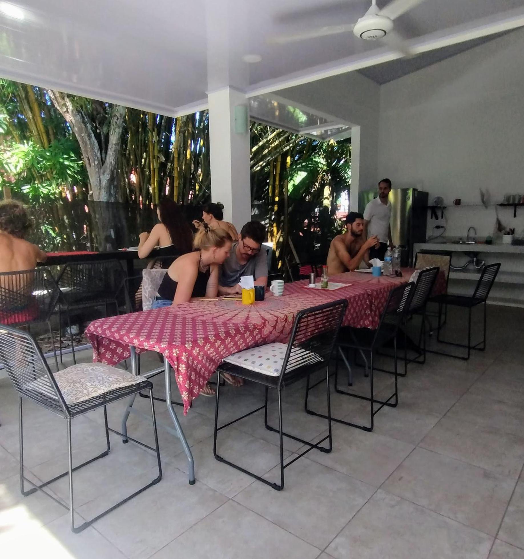 Casajungla Hostel Jaco Exterior photo