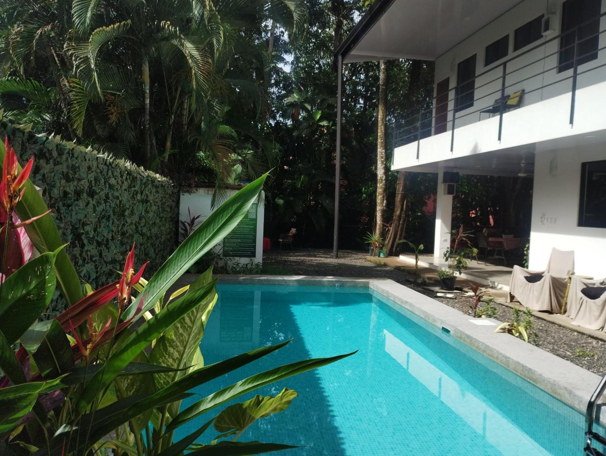 Casajungla Hostel Jaco Exterior photo