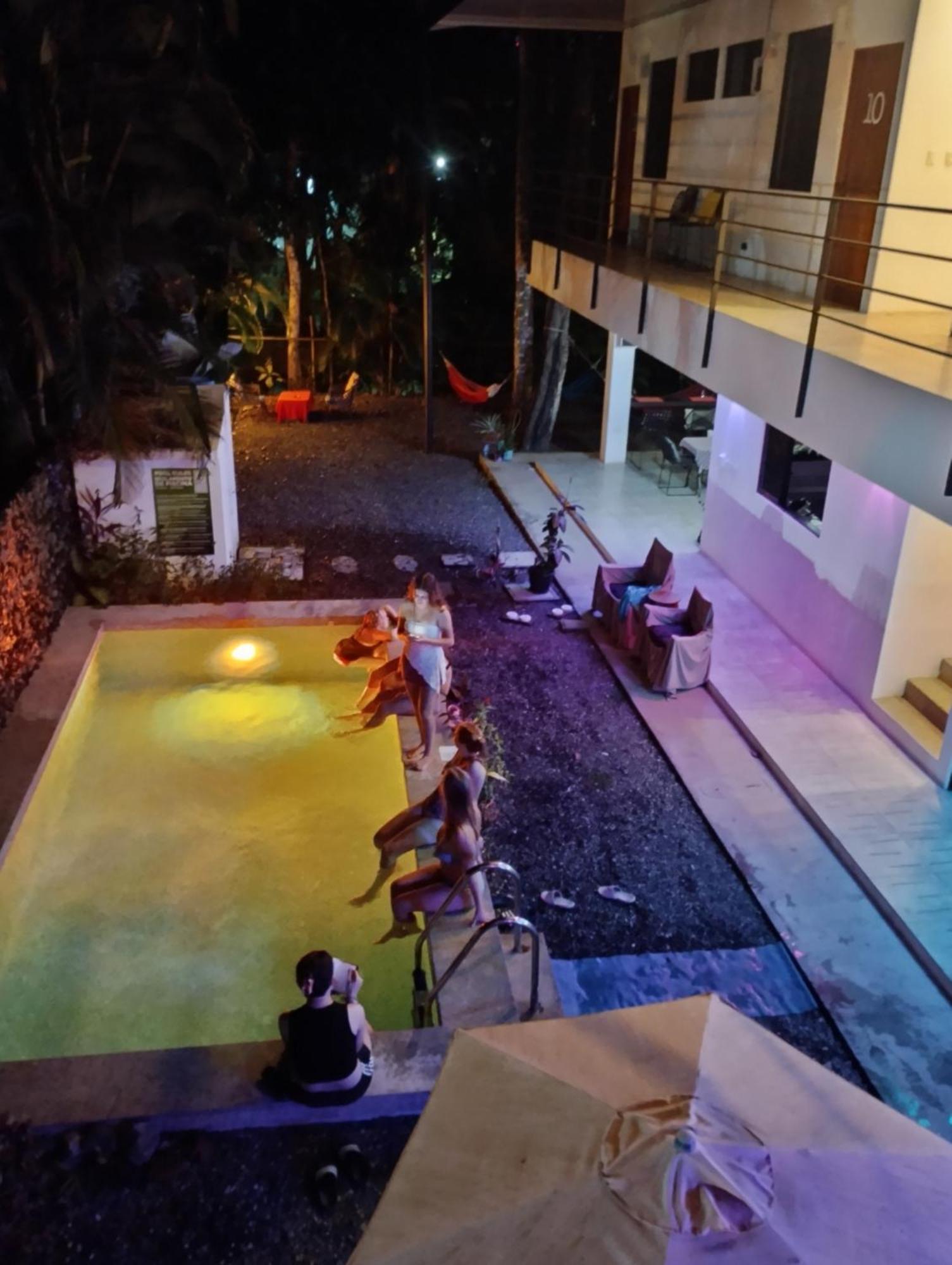 Casajungla Hostel Jaco Exterior photo