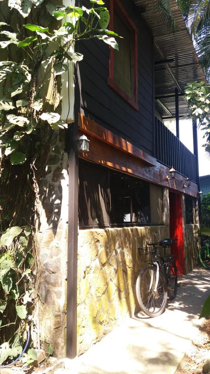 Casajungla Hostel Jaco Exterior photo